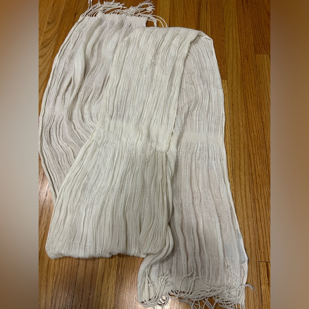 100% Viscose Scarf- great for Spring- some pulls